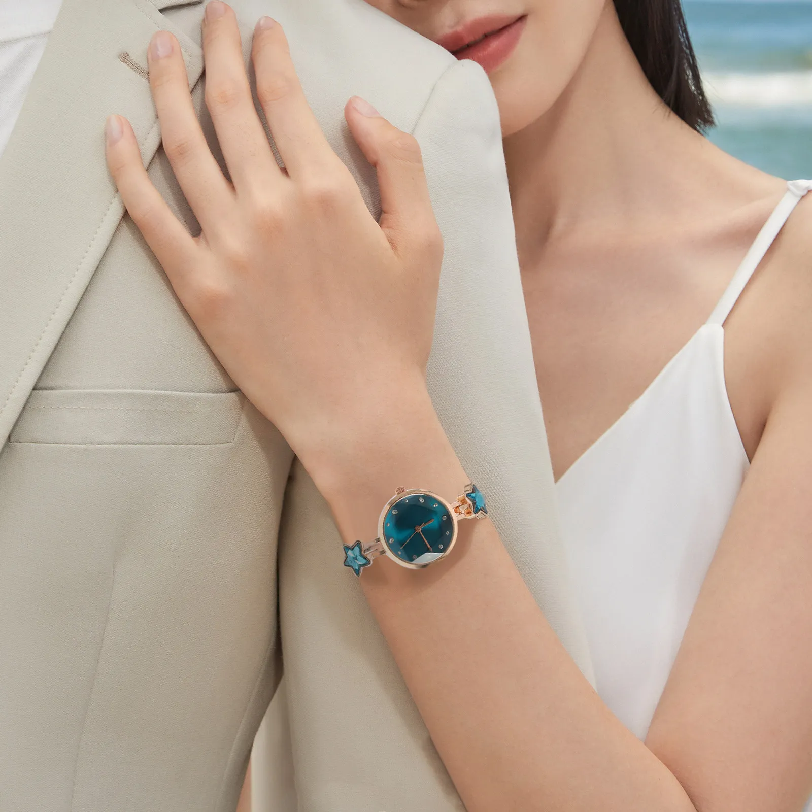 Women Quartz Watch Alloy Blue Star Rhinestone Stylish Waterproof Wristwatch Delicate Wrist Decoration Gift for Friends