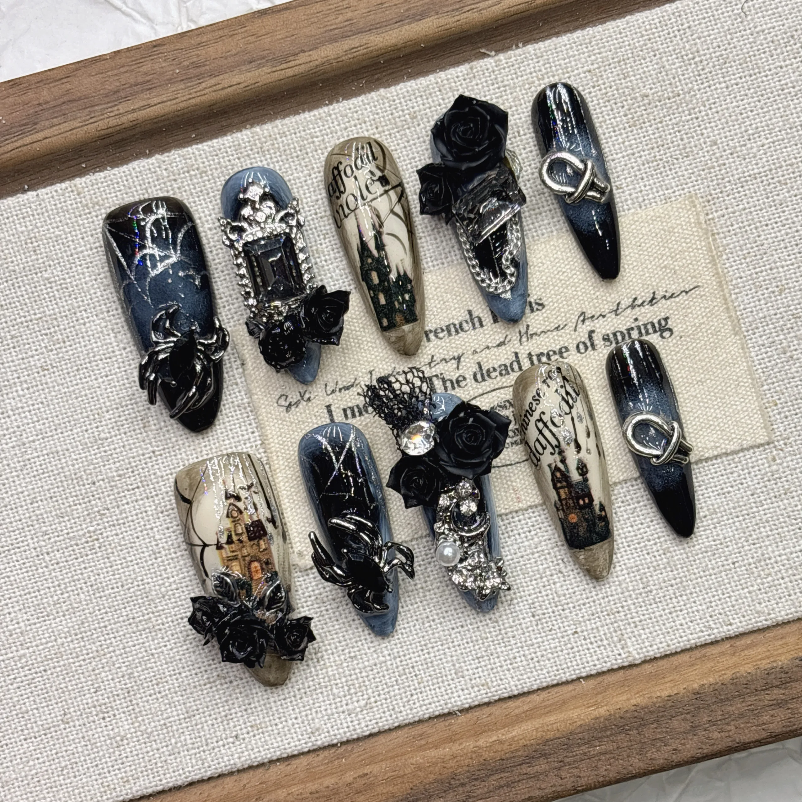 Gothic Dark Style Handmade Press On Nails Blue Black Gradient 3D Spider Black Rose Rhinestone Long Coffin False Nails Reusable H