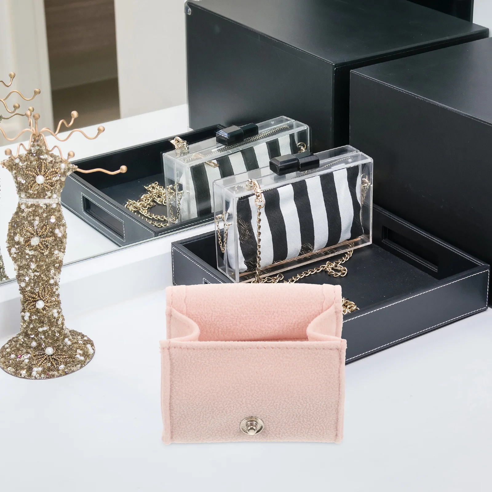 

Travel Ring Holder Velour Jewelry Pouch Portable Small Size Lightweight Storage Case for Rings Earrings Jewelry Protection