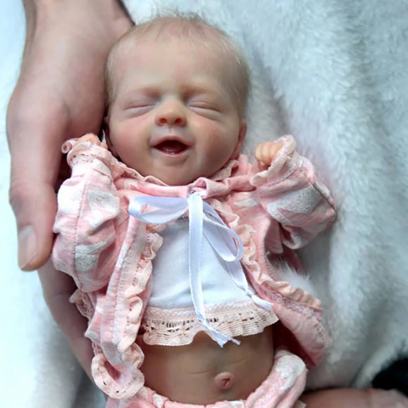 10 inch Salia Slapende Reborn Doll Kit met handtekening Onvoltooide Ongeverfde Levensechte Mini Blank DIY Pop Onderdelen Met Doek Lichaam