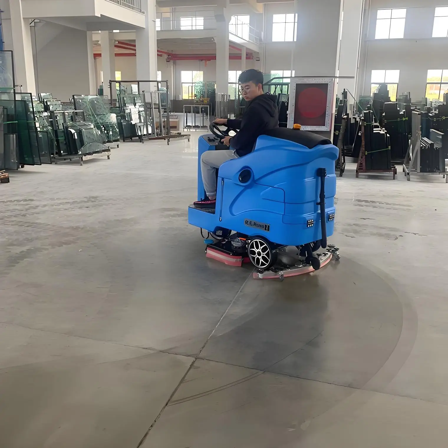 770 model factory direct sales ride 4-5 hours of working time to clean warehouse cement floors and floor scrubbers