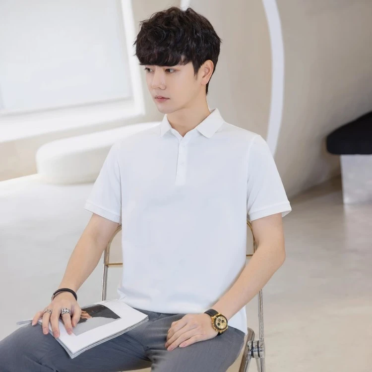 Simple Korean Fashion Men's T-Shirt Half Sleeve Summer Top Ice Silk Material Slim Fit Comfortable and Trendy for Young Men