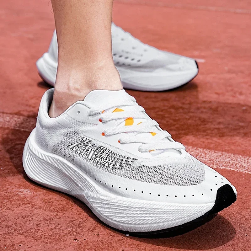 أحذية رياضية عالية الجودة للجنسين جديدة قابلة للتنفس ومضادة للانزلاق وممتصة للصدمات للأطفال في الهواء الطلق من المطاط ومضادة للانزلاق أحذية تدريب رياضية #5