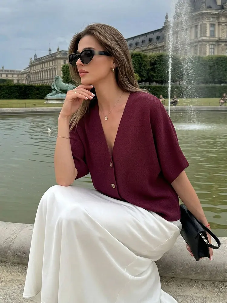 

HH Womens MinimalistVersatile Soft Burgundy V Neck Top Oversized Short Sleeve for Spring Summer Layering Everyday Casual Outfits