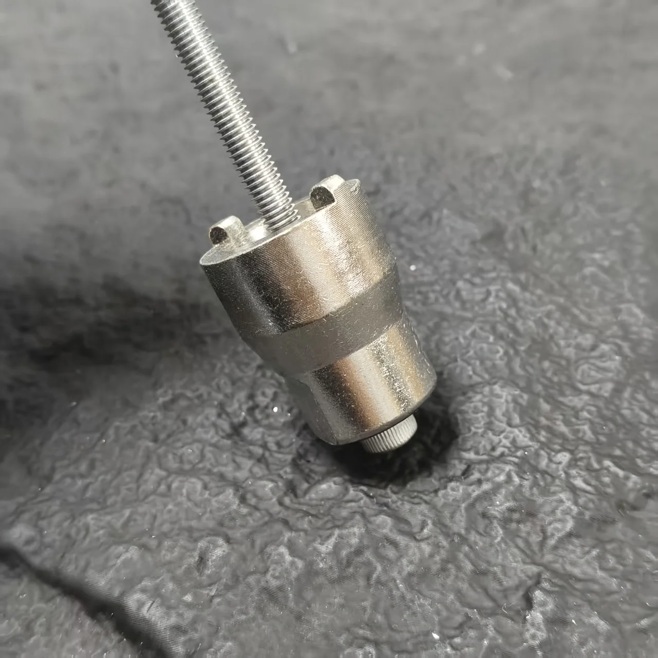 Bicycle Hub Cassette Lockring Tool | Universal Splined Socket Wrench for Mountain & Road Bike Freehub Removal/Installation view 2