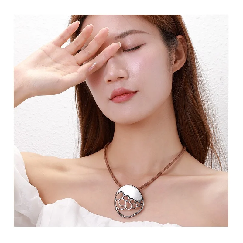 

New Special Necklace Geometric Contrasting Color Simple Style Personalized Versatile Alloy Necklace