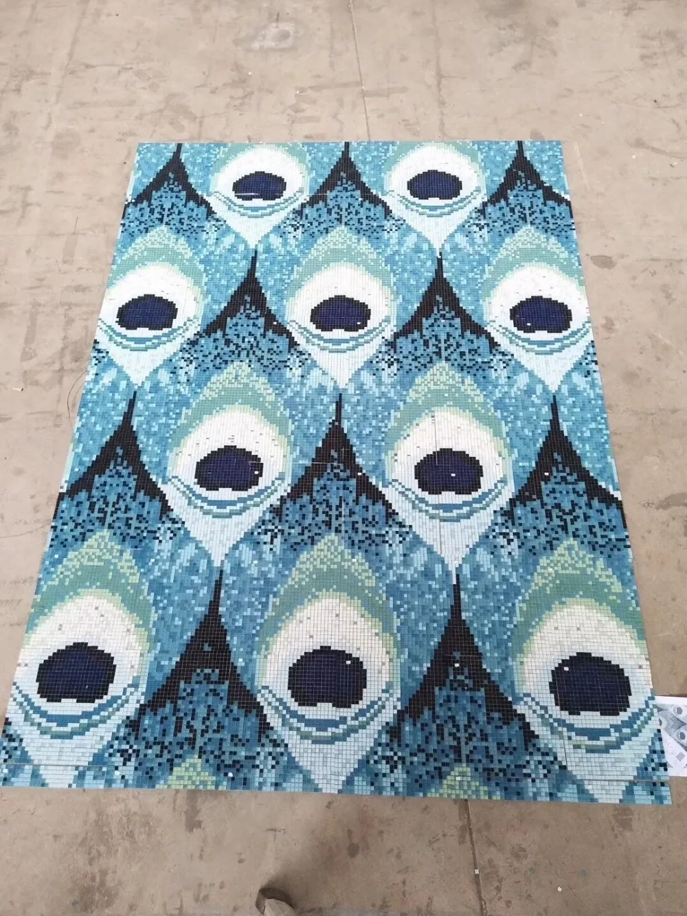 

Фабрика синий павлин узор стеклянная мозаика фартук мозаика плитка настенная роспись отель диван фон стена вход ванная комната