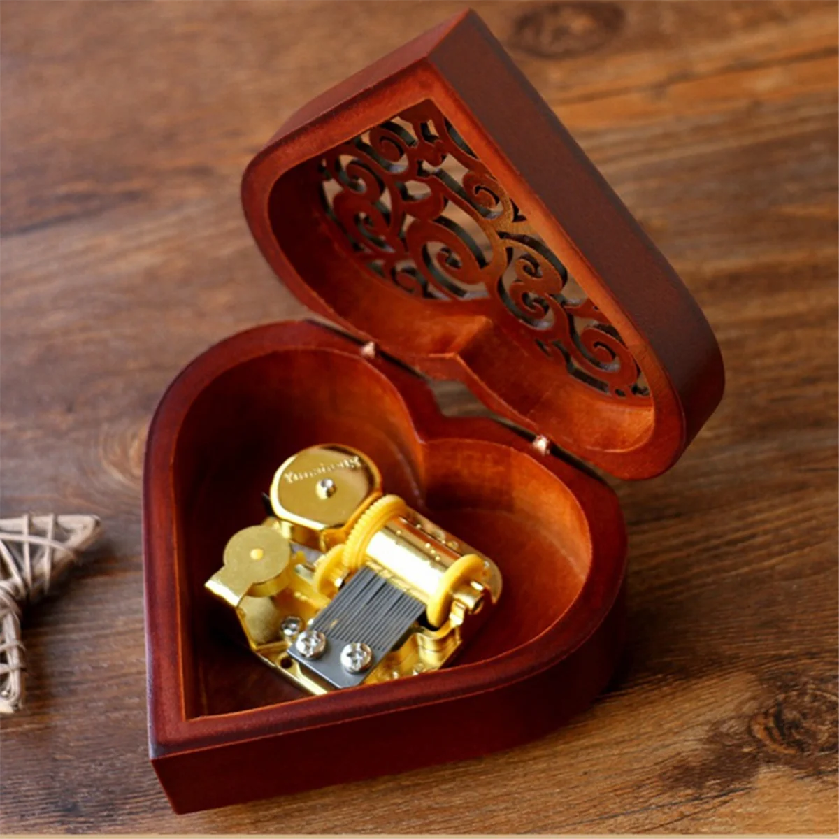 E-Heart Shape Vintage Wood Carved Mechanism Musical Box Wind Up Music Box, Christmas/Birthday/Valentine's Day