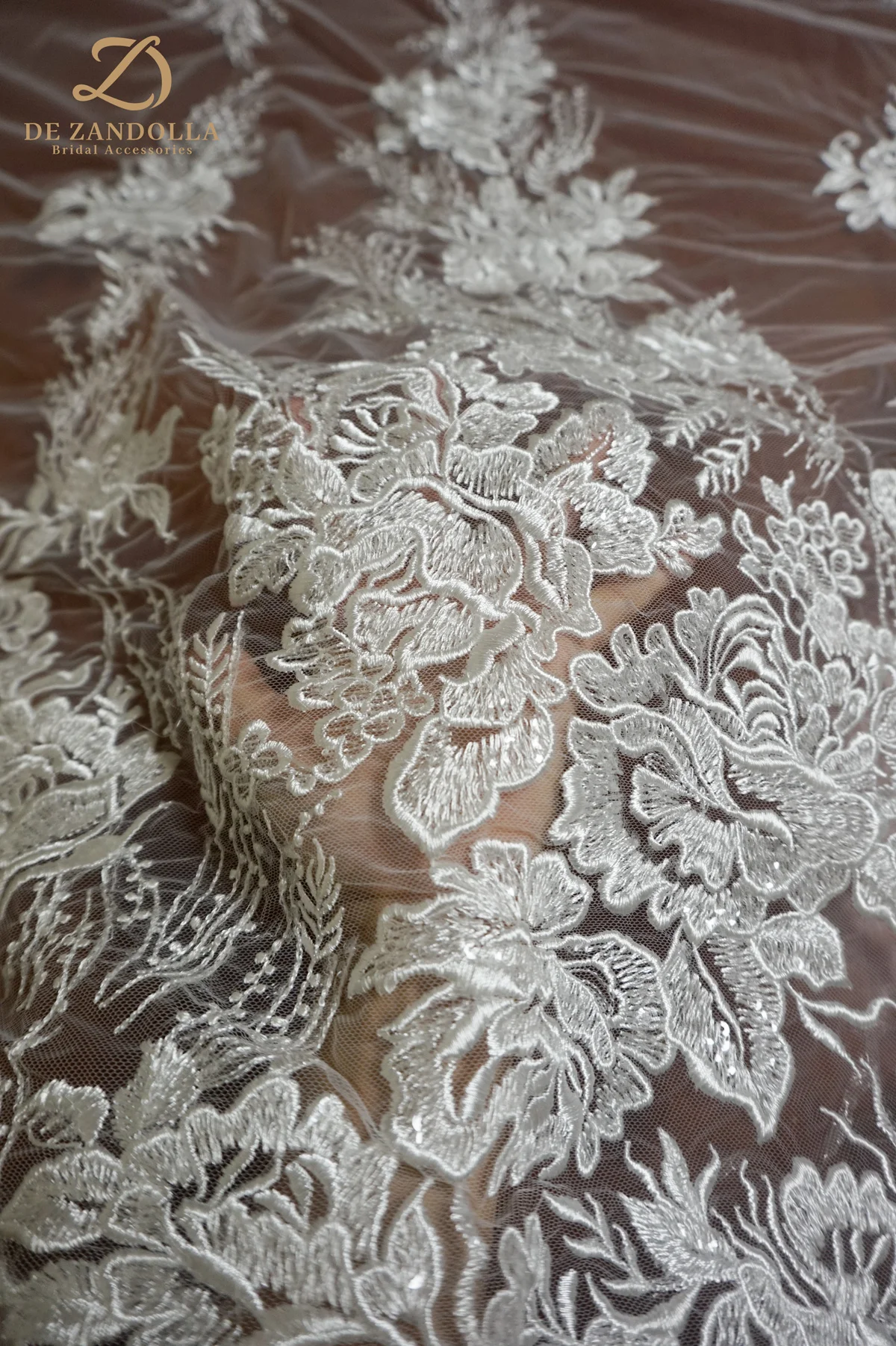 

1 Yard Off-White Wedding Embroidery Lace Fabric Sequins Floral Mesh Lace Bridal Accessories Net Fabric Width 130cm