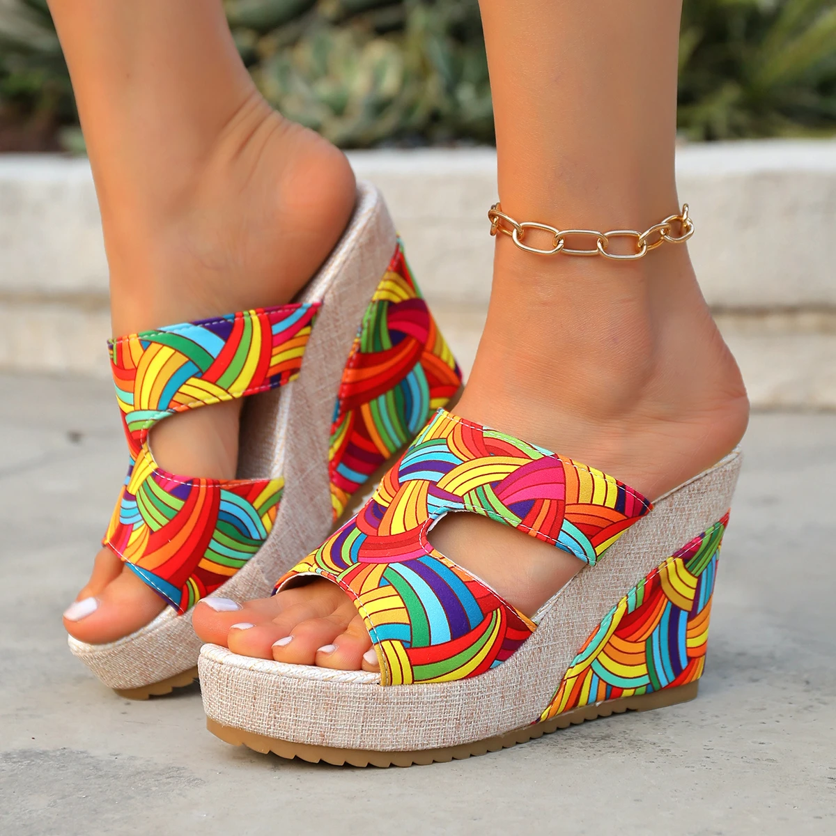 Elegant Sexy Banquet High Heel Slippers Women Summer Round Toe Platform Sandals Casual Slippers for Women Fashionable Flip Flops