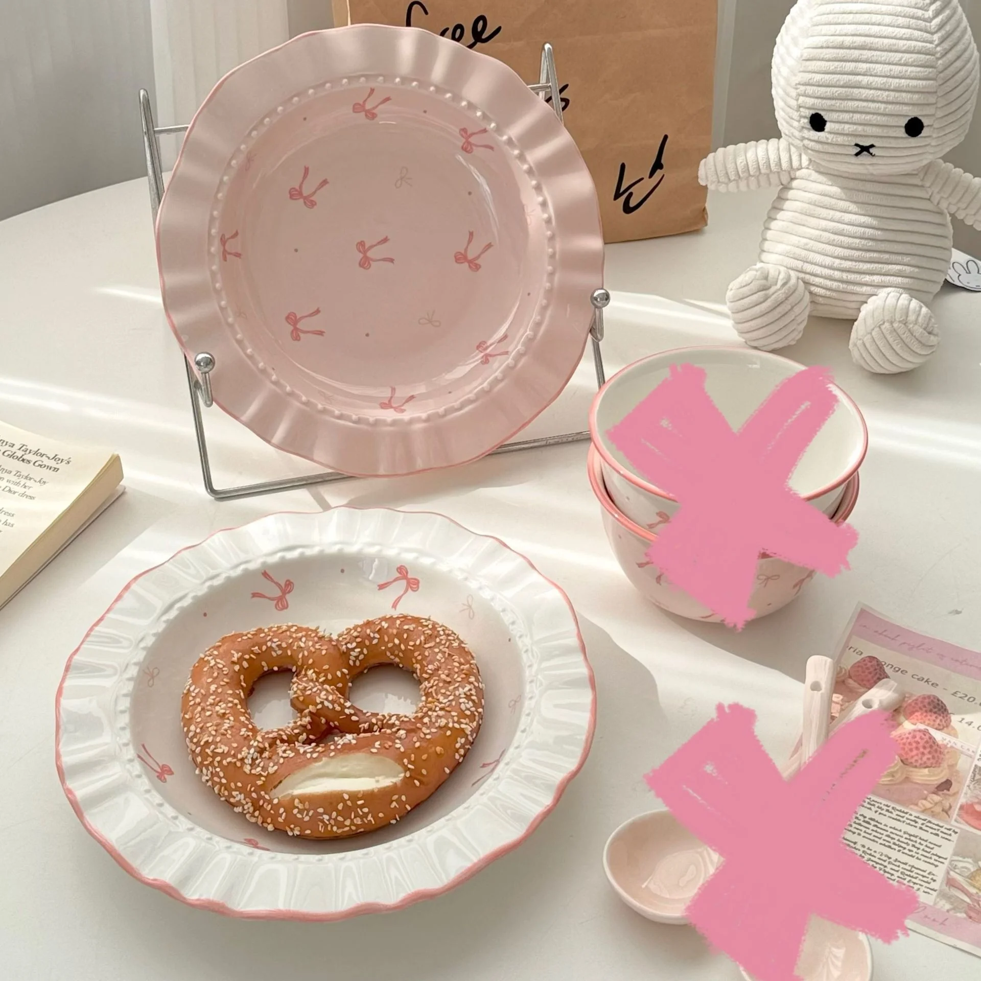 

Ceramic Tableware Set - Aesthetic Bow & Ruffled Edge Bowls & Plates Underglaze Color Dessert Set for Women & Girls