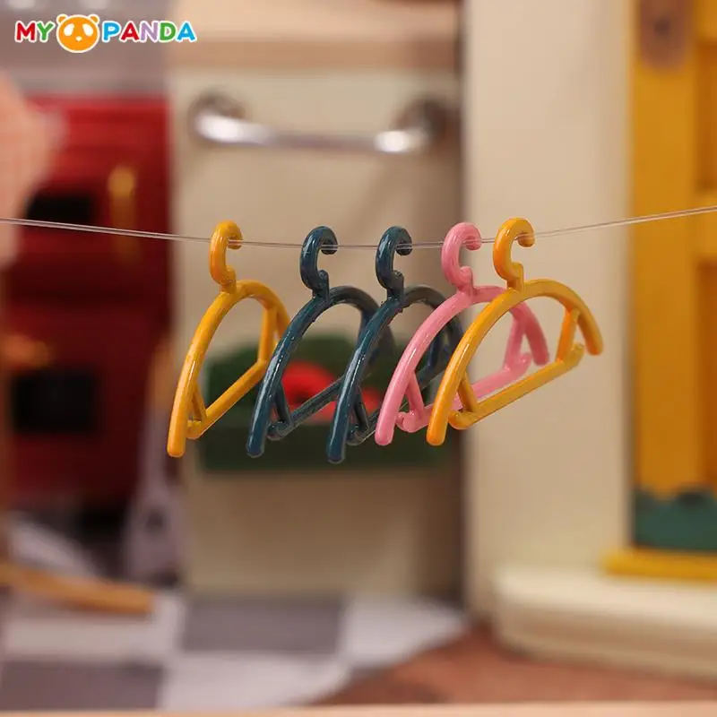 6Pcs 1/12 Dollhouse Simulation Mini Alloy Clothes Hanger Dollhouse Coat Hanger Dolls House Scene Decor Kids Pretend Play Toy