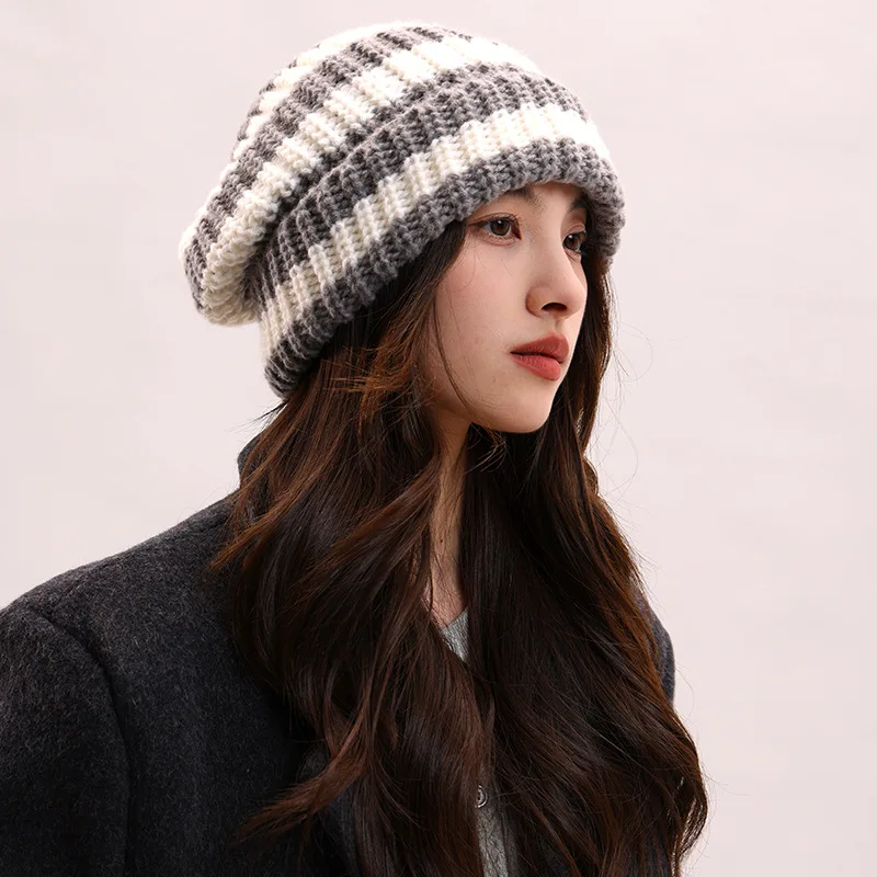 قبعة محبوكة مخططة عصرية للخريف والشتاء للنساء والرجال حماية الأذن الدافئة محيط الرأس الكبير قبعة بيني #2