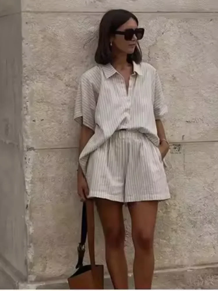 

Casual Stripe Print Shorts Suits For Women Cozy Short Sleeve Lapel Single Breasted Loose Blouses 2-piece Set New Lady Streetwear