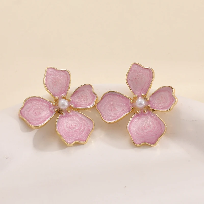 Monet Garden Oil Painting Earrings - Heart Floral Pearl Studs, French Sweet Fresh Style, Fashionable Elegant Jewelry