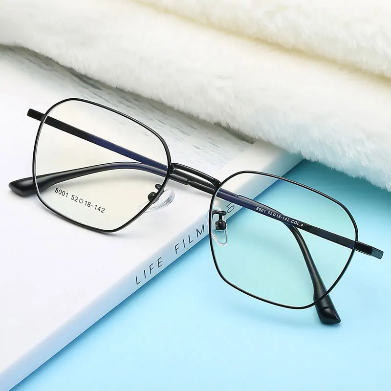 

8001 New Arrival Metal Frame Glasses For Unisex with Spring Hinges Simple Full Rim Square Eyewear Hot Selling