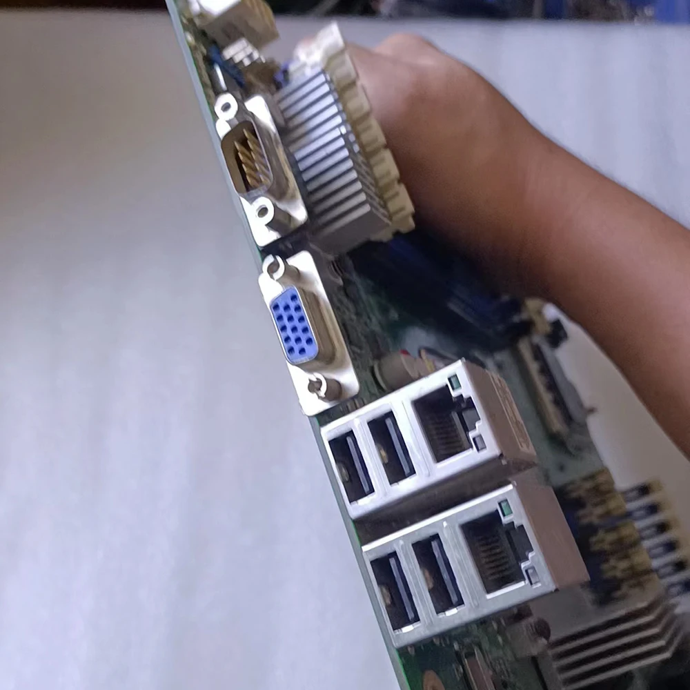 

S5520HC dual 1366 X58 Server Motherboard Supports Xeon 6-core ECC REG Memory