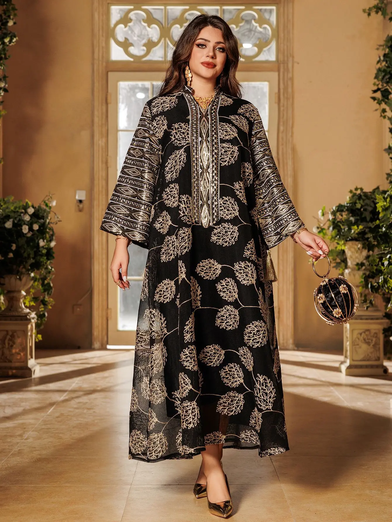 2025 Muslim Embroidered Sequined Robe Women Middle East Abaya New Style Long Sleeves Elegant Party Evening Dresses