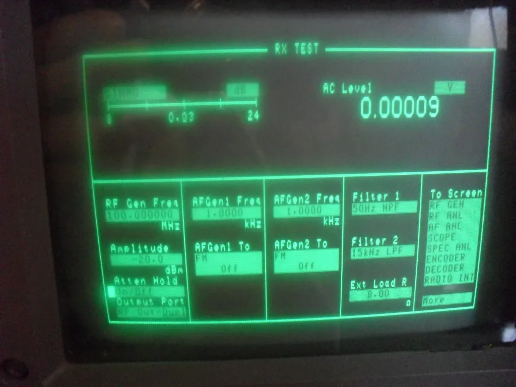 Neue 100KHz-1000MHz Feldfestigkeitsanzeige Messgerät Signalpegelmesser + Antenne