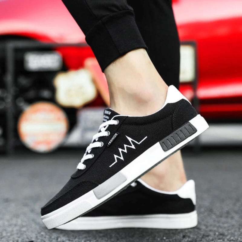 

Men's Spring 2025 Fashionable Breathable Sports Shoes Casual Trendy Student Universal Black White Small Audience