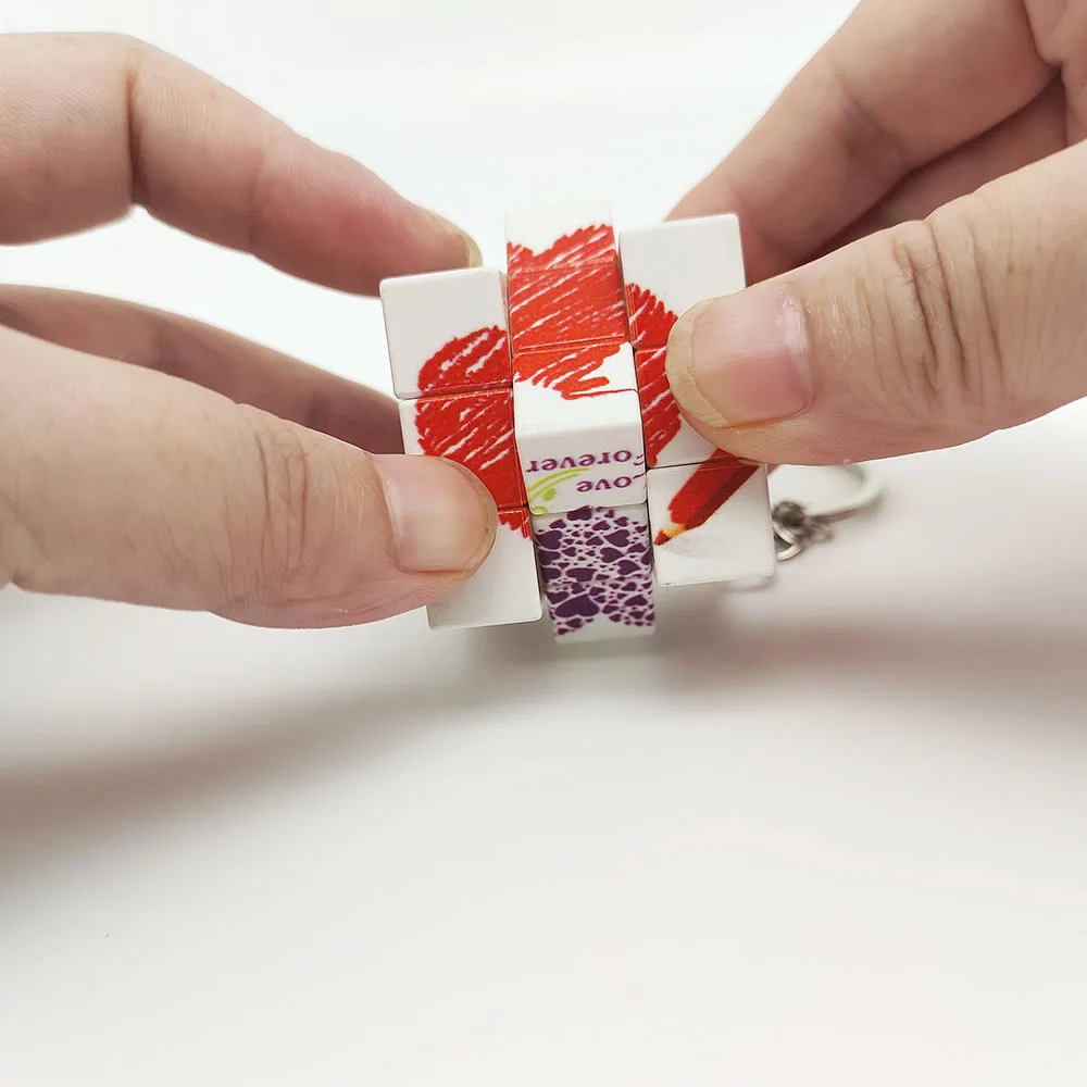 Pop Fidget Panda Keychain Cute Panda Design, Stress Relief, Plastic Material, Suitable for Ages 14 And Up