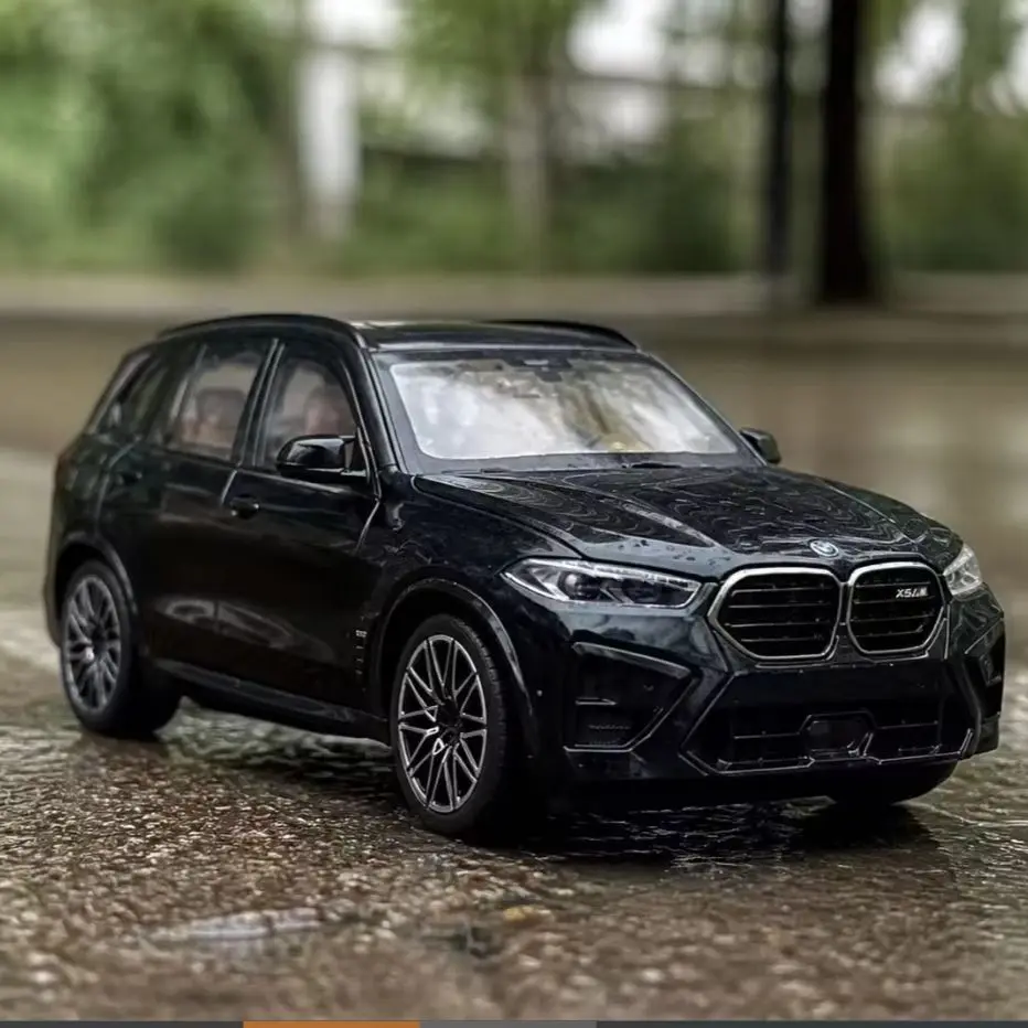 

1:18 Scale X5M Alloy SUV with Realistic Light & Sound Effects | Premium Diecast Model for Holiday and Birthday Gift-Giving