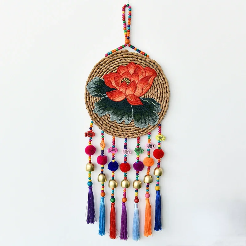 

Wall Decoration Wind Chime Ethnic Characteristic Art Handmade Grass Weaving Embroidered Flowers Home Decoration