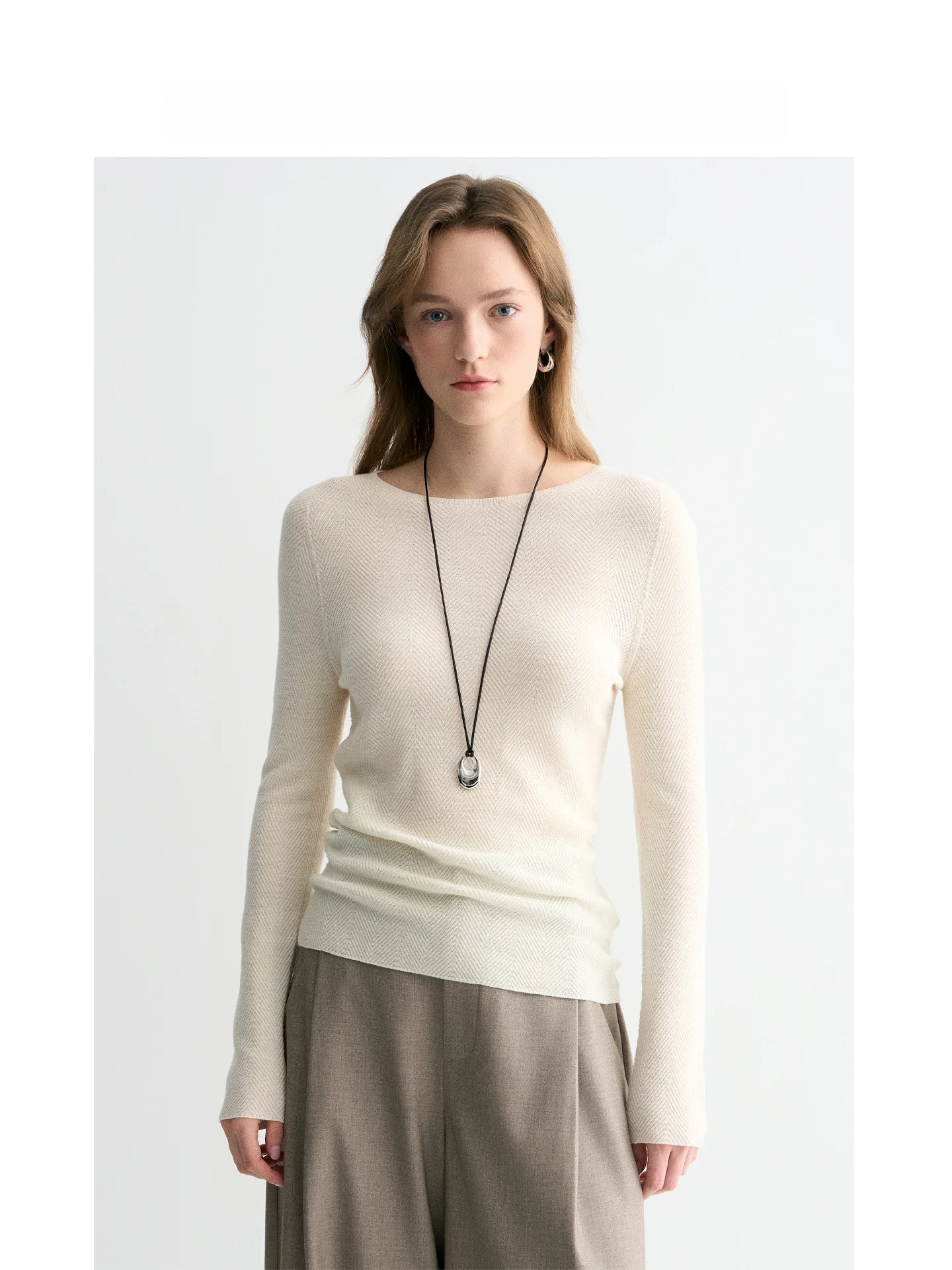 

Seamless One-Piece 18-Needle Woolen Fishbone Pattern Base Shirt Simple Style Women's Knitted Sweater Inner Wear Autumn Season