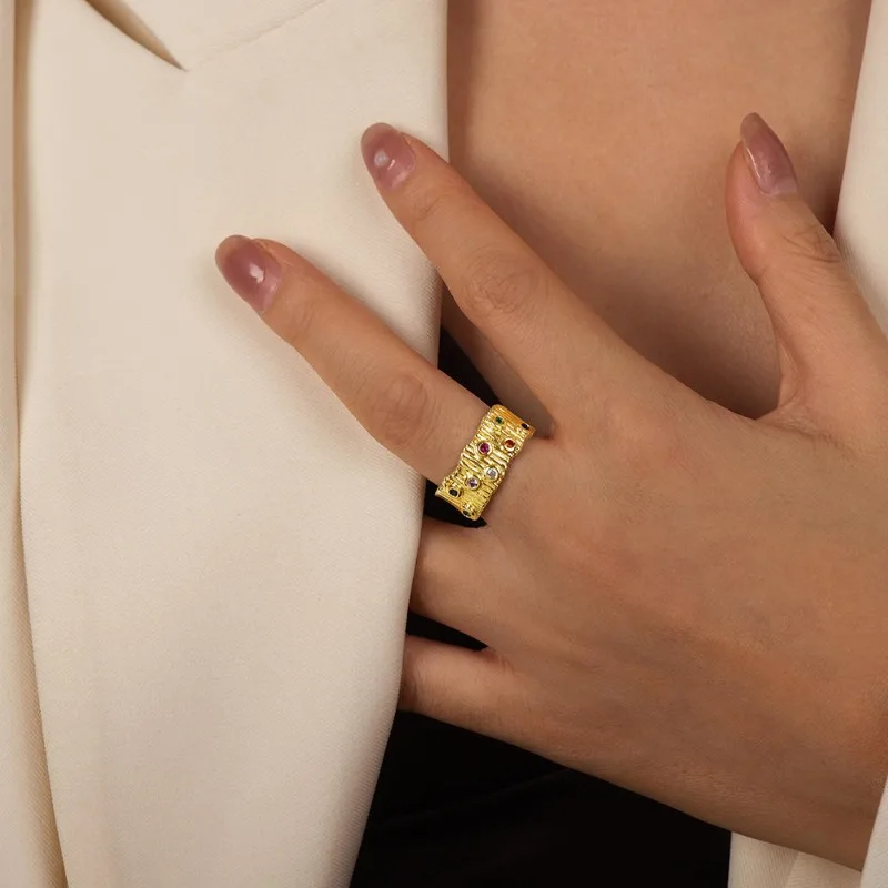 [Miss Jenny}Europe And the US Vintage Irregular Wavy Adjustable Ring Women Color Zircon Medieval Rings M024