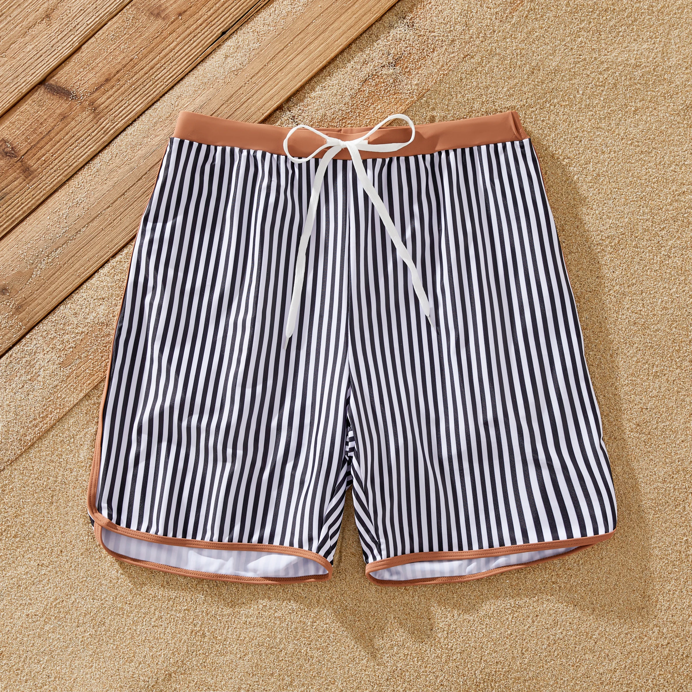 Мужские плавки в черную полоску atPat