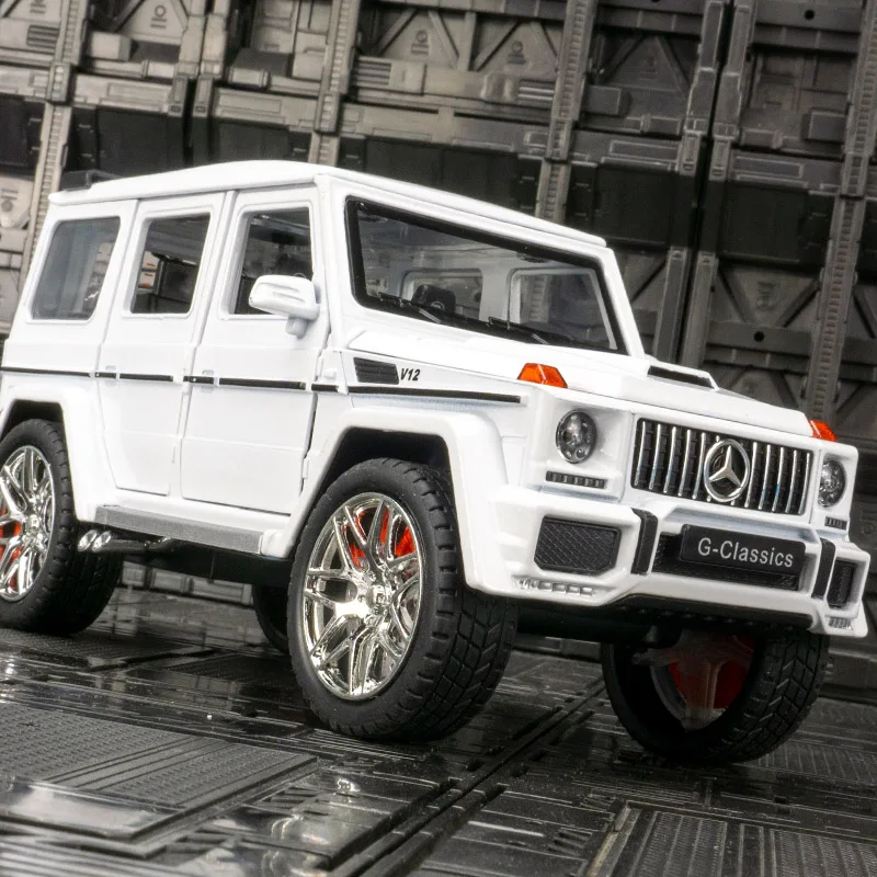 Modelo de vehículo todoterreno de aleación Mercedes G63 1:24 con sonido y luz, juguetes de metal, puertas y capó del motor, el maletero se puede abrir