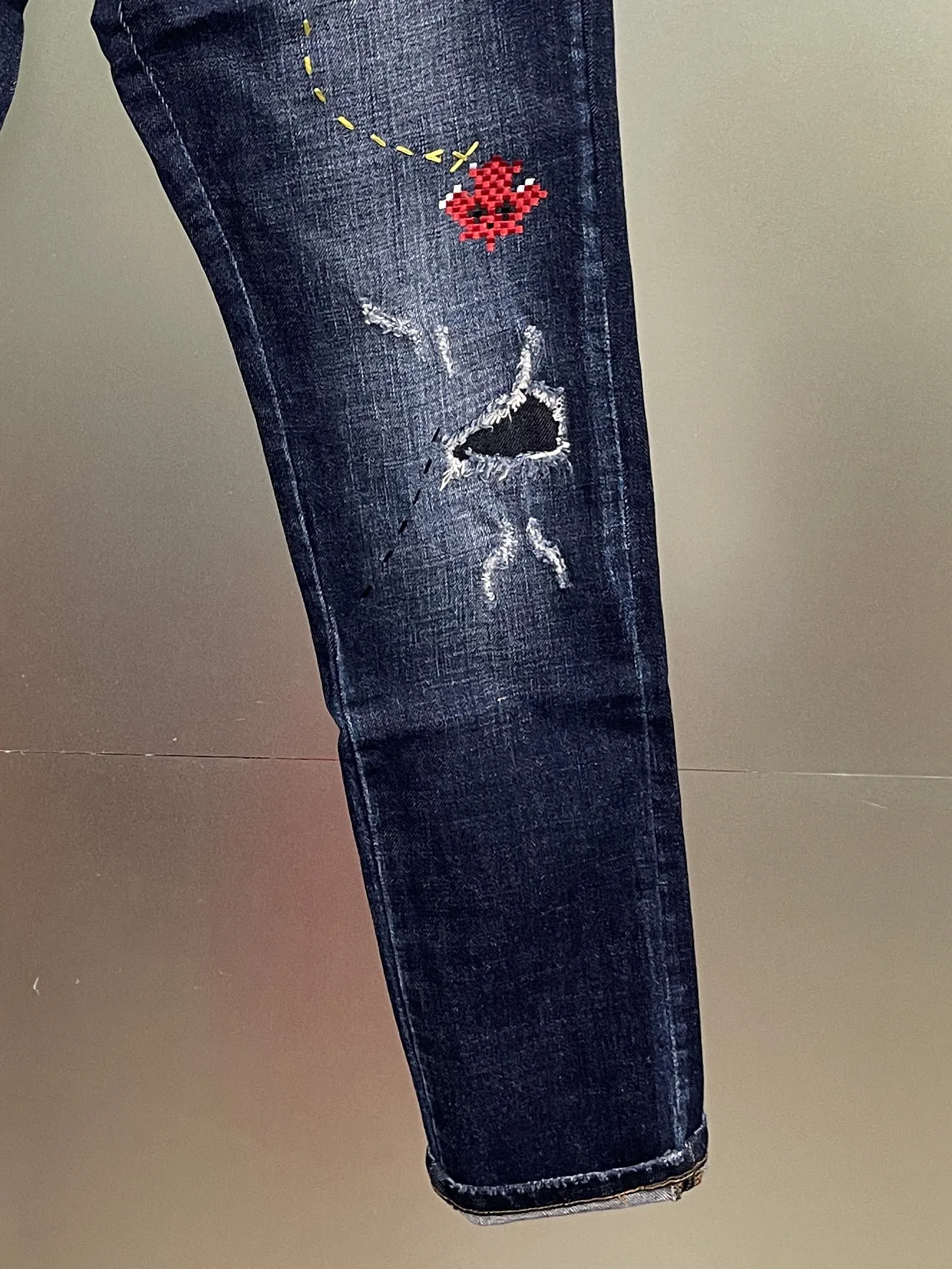 2024 Spring/Summer New D2 Jeans Men's Wash Printed Simple and Versatile Three Dimensional Cutting Small Feet Blue