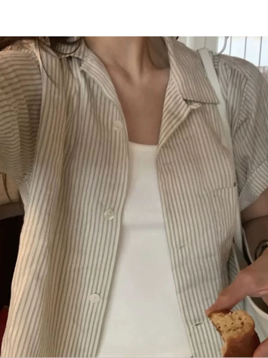 Casual Stripe Pattern Short Sleeve Shirt for Women Thin Flip Collar Loose Workwear Style Commute Shirt with Patch Pocket