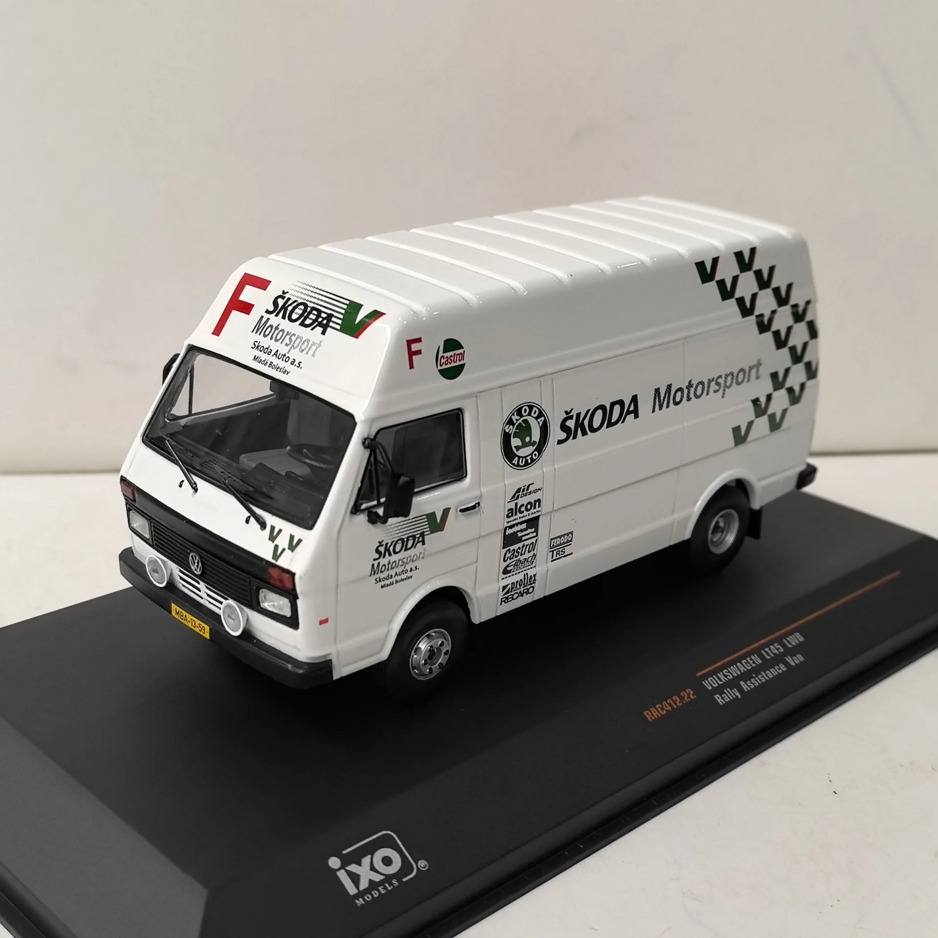 

Diecast IXO 1:43 Scale VW LT45 LWB VAN Skoda Alloy Car Model Collectible Toy Gift Souvenir Display Ornament