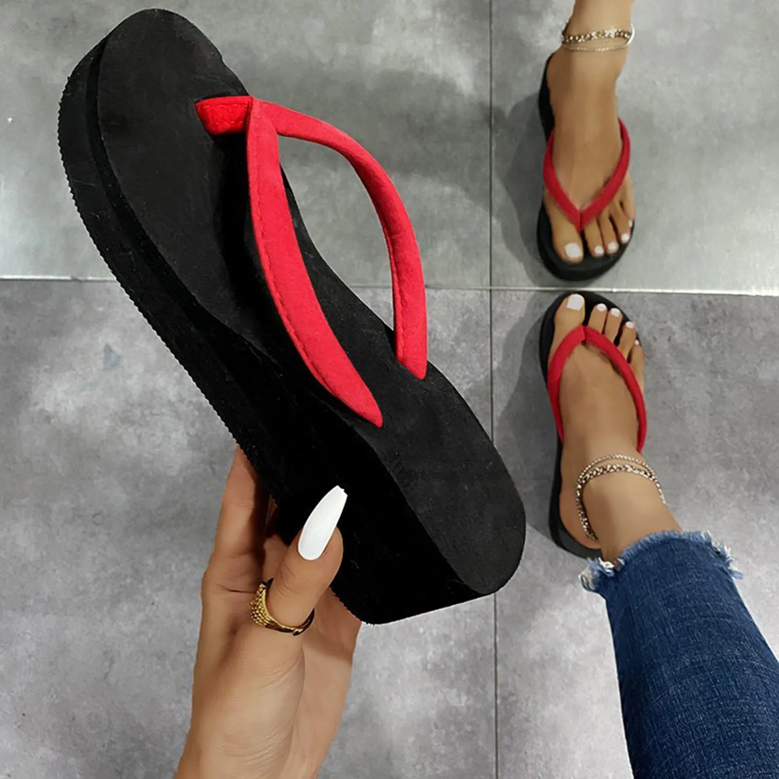 Women Flat Flip-flops Slippers Comfortable Non-slip Sandals Home Bathroom Fashion Slippers Sand Beach Outside Flip Flops