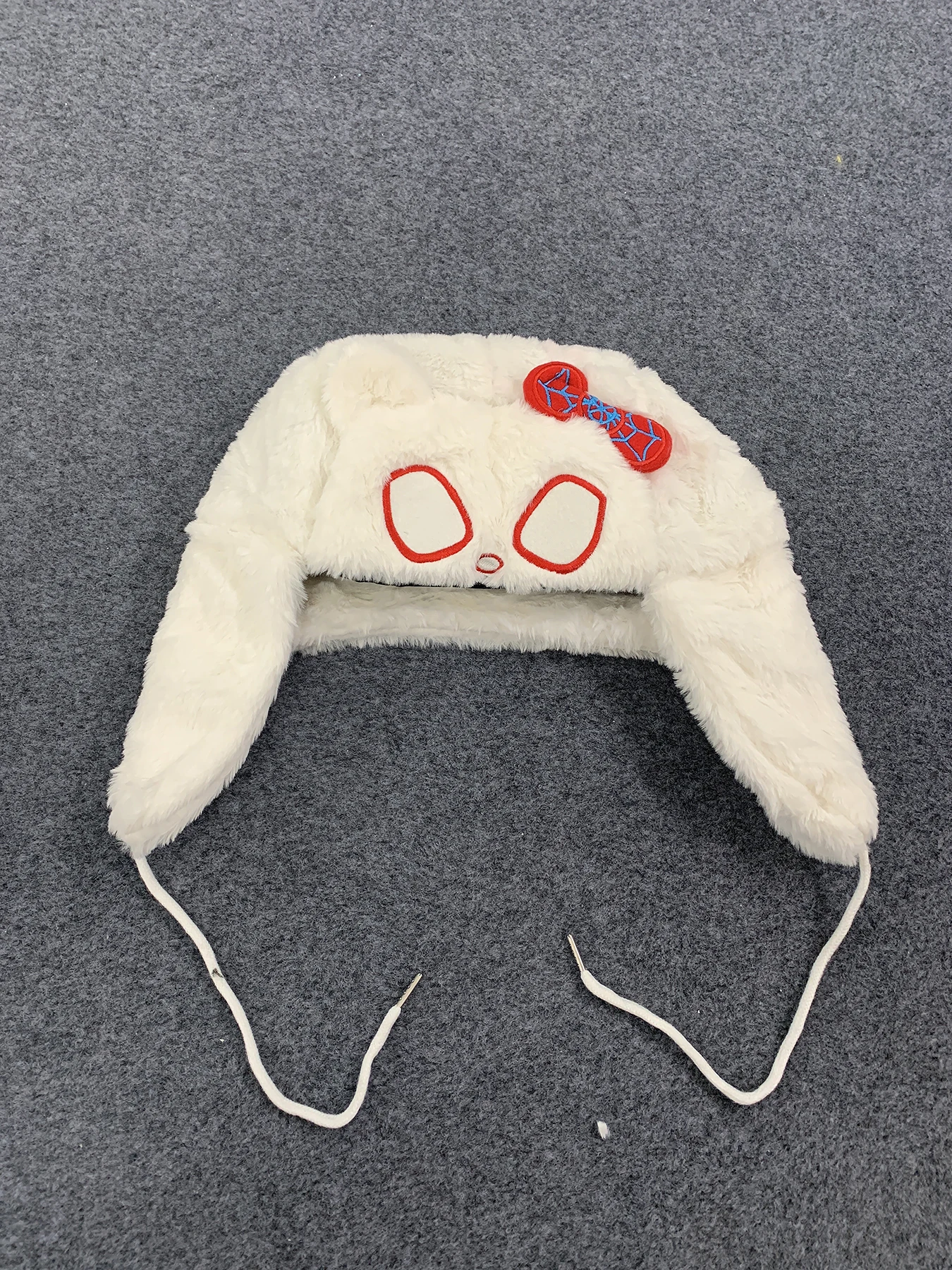 

Милая мультяшная плюшевая шапка-бини для зимы, приталенный повседневный стиль, теплая и уютная, идеально подходит для всесезонной носки