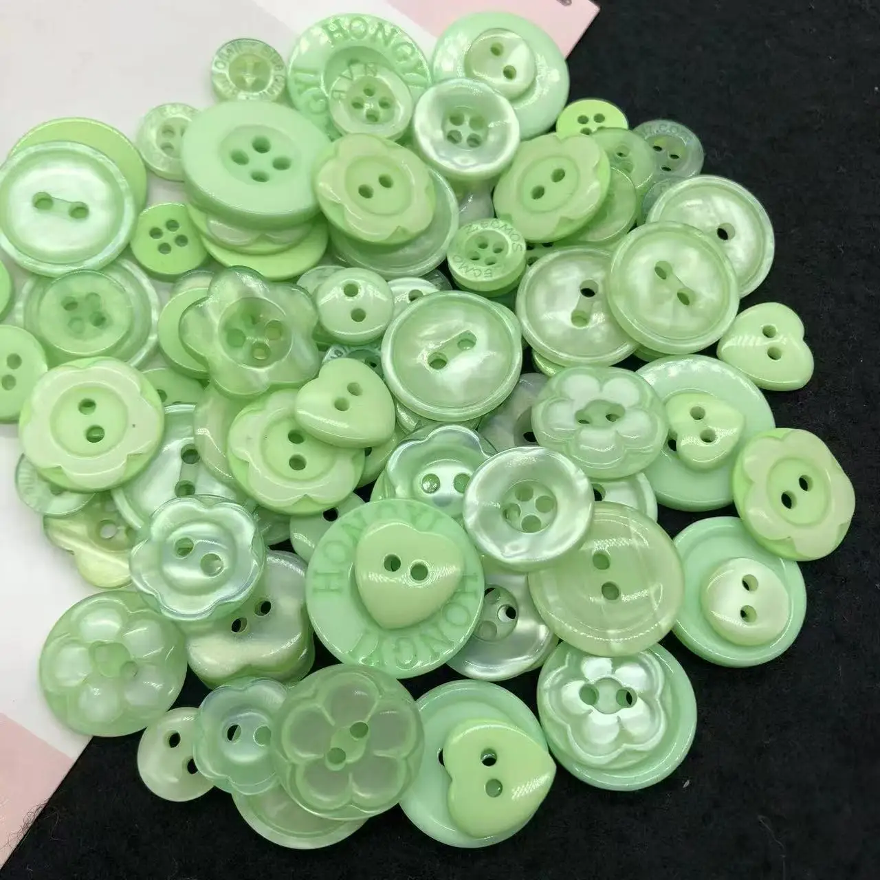 

50PCS Fresh Green Button Spring Green Apple Hand Account Decoration DIY Baby Clothes Dopamine Buttons Accessories Jewelry