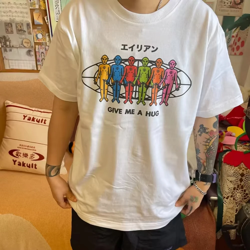 Dive Me A Hug divertido estampado alienígena moda urbana camisetas de Hip Hop hombres mujeres blanco suelto algodón manga corta camisetas estéticas