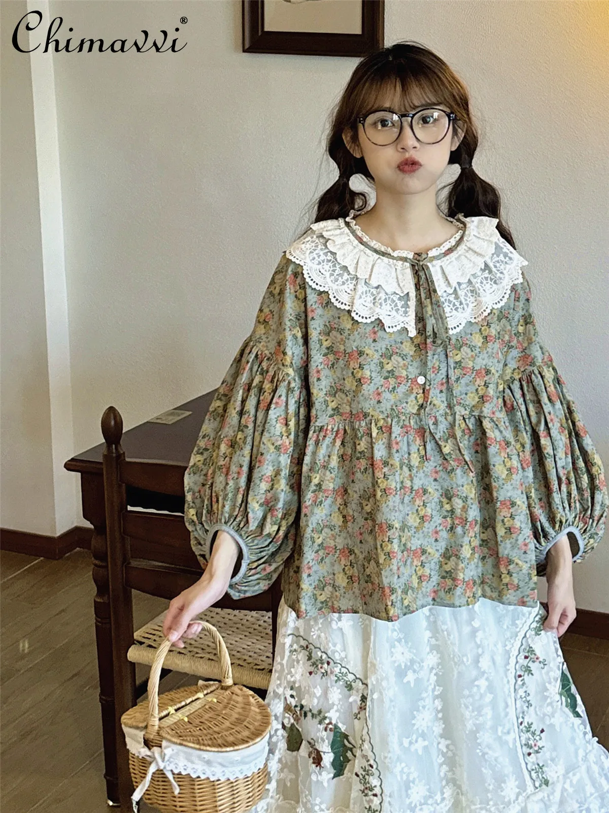 

Sweet Girl Vintage Small Floral Lantern Sleeve Doll Shirt Fashion Double Lace Lace Neck Cotton and Linen Blouse Ladies Top