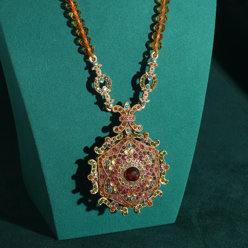 Vintage Crystal Necklace Pendant Gold Color Rhinestones Flower Orange Bead Chains Luxury For Women 2025 New Trends Birthday Gift