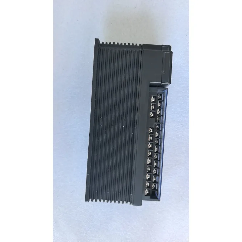 AX40Y50C input and output module, original and genuine, brand new