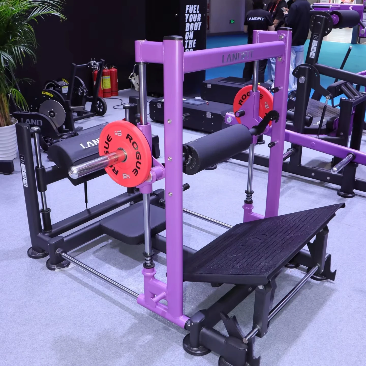 

Exhibition New Fitness Equipment Customizable Logo High Quality Gym Equipment Colorful Strength Plate Loaded Equipment