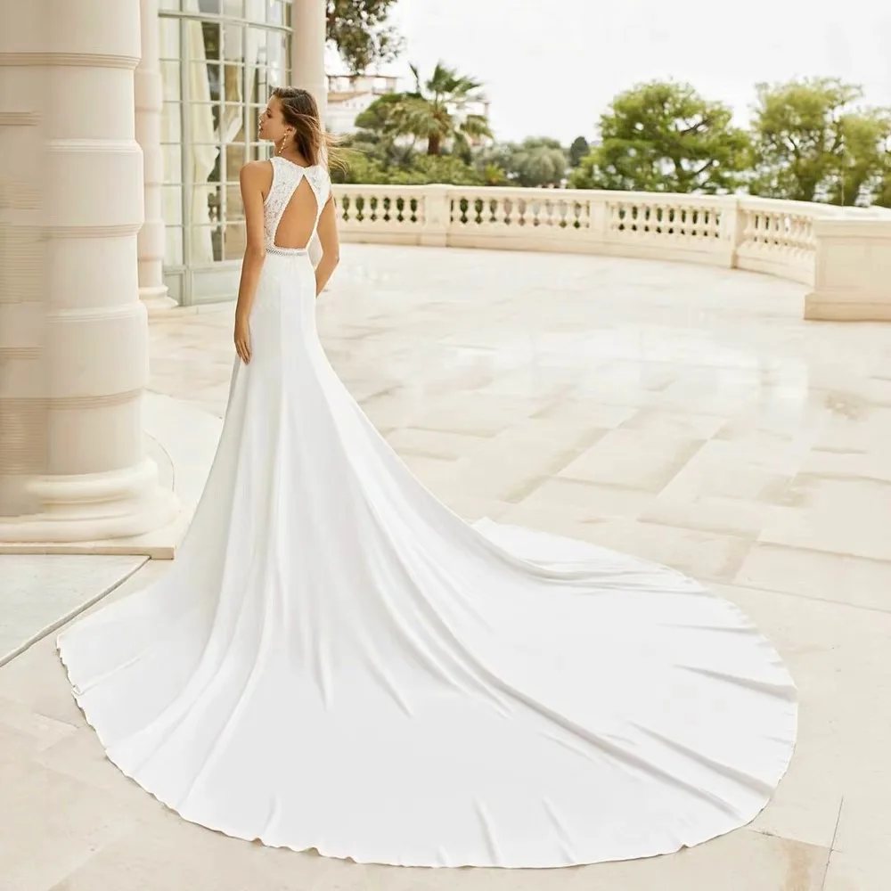 보헤미안 스타일의 브이넥 웨딩 드레스 2025년 맞춤형 아플리케, 뒷면에 끈이 없고 비즈 네일로 장식되어 있습니다.