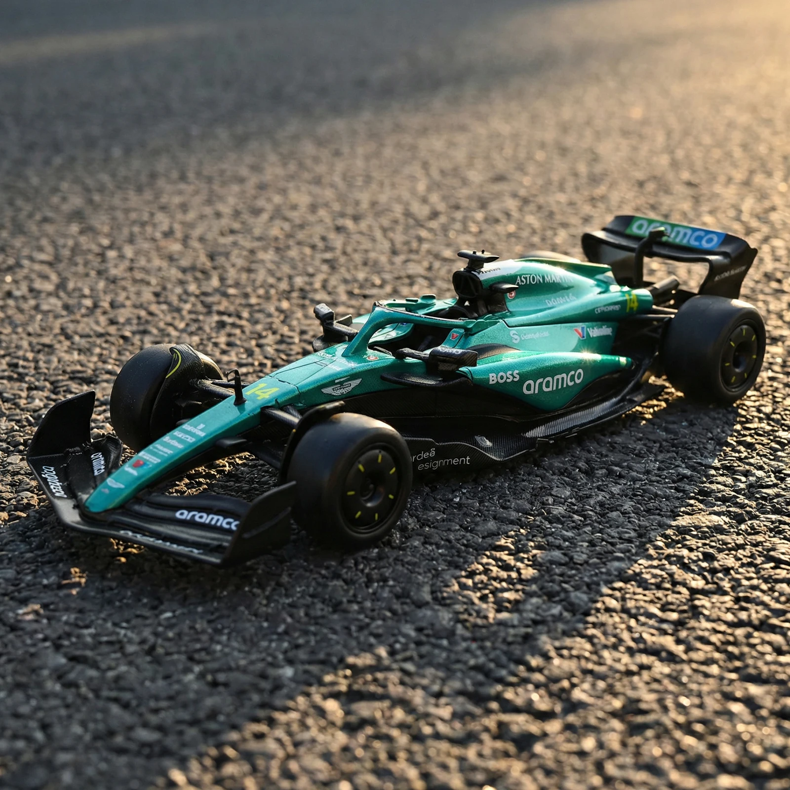 1-18-aston-martin-f1-no14-Формула-mclaren-f1-no-4-Литая-под-давлением-модель-автомобиля-из-сплава-металла-Миниатюрный-праздничный-подарок-Модные-украшения-для-дома