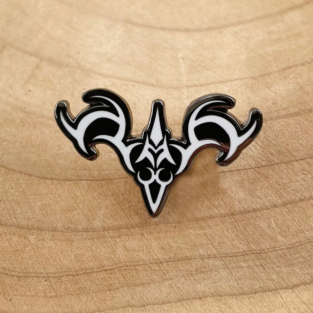 

Fate Stay Night Logo Brooch Adventure Game Metal Badge Clothing Bag Accessories Player Collection Gifts