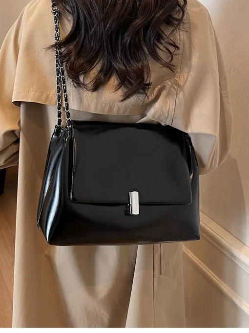 

2025 Vintage Oversized Tote Bag for Women, Chain Strap Shoulder Crossbody Purse, Spacious Casual Handbag, Roomy and Retro