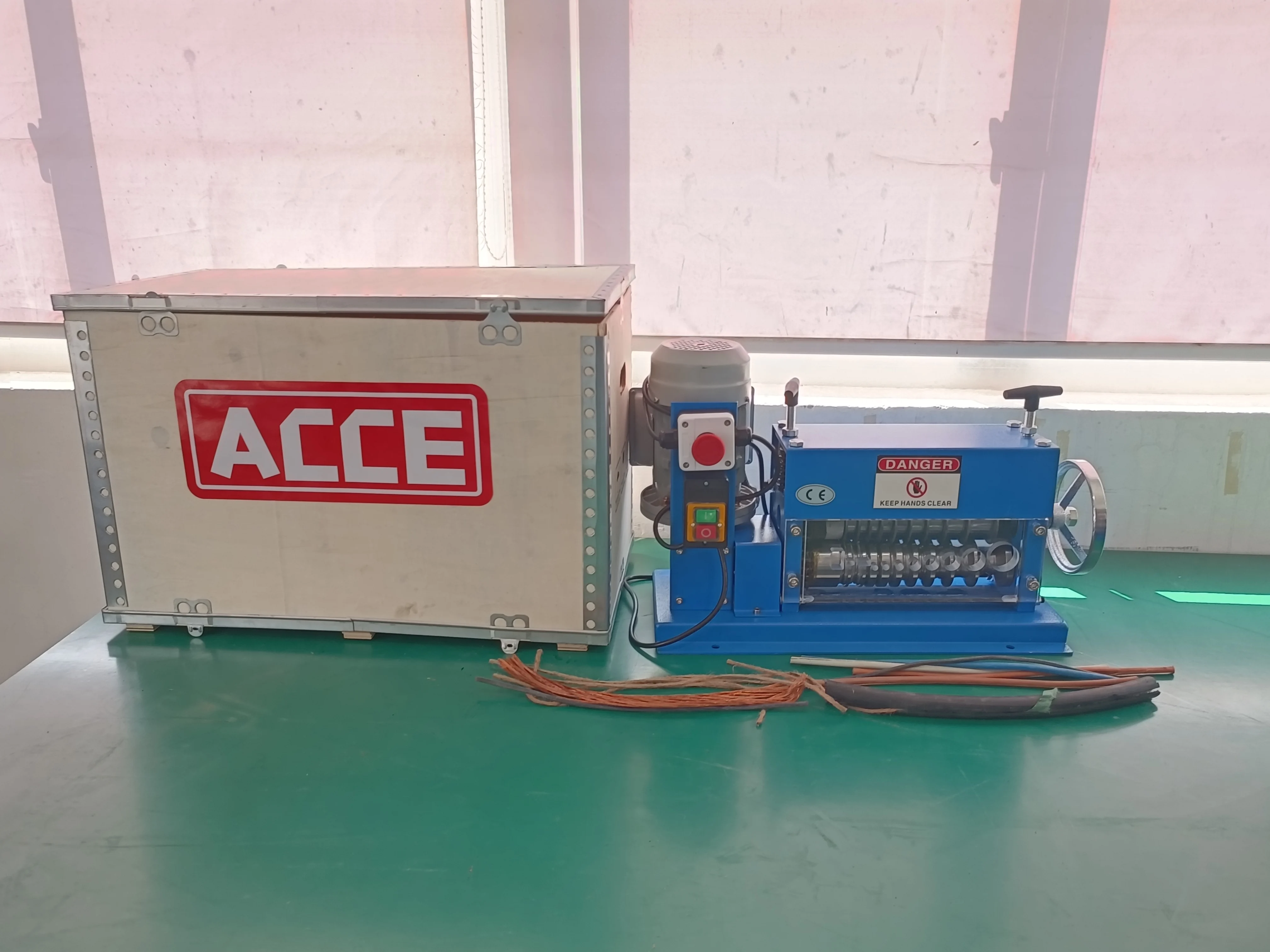 Máquinas de descascar cobre de fio residual/máquina de descascar cabos de fio residual/máquina de descascar cabos usada