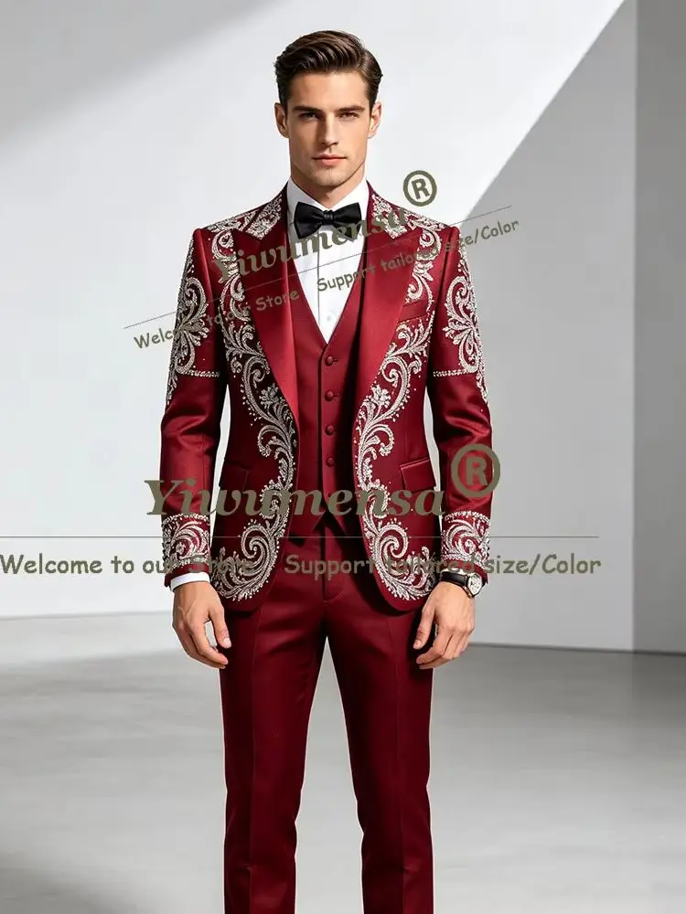 Man Fashion Suit For Wedding Solid Red 3 Piece Sets Groom Tuxedos Customized Crystals Beading Prom Blazers Slim Costumes Hommes
