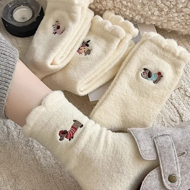 Dreamlikelin1 Pair/4Pairs New Autumn Winter Thick Cute Socks White Women's Warm Socks Cartoon Plush Middle Tube Socks