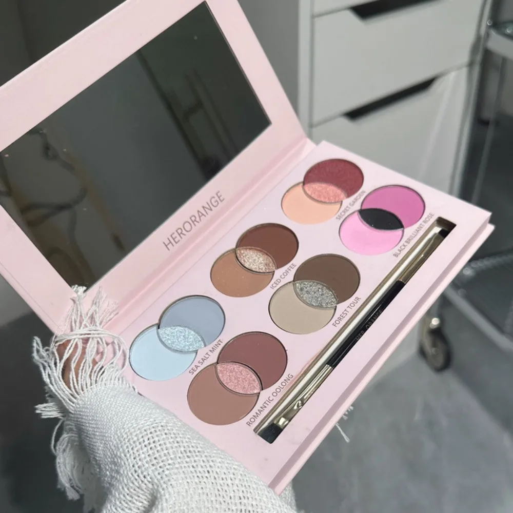 

Brightening Colors Eyeshadow Palette Makeup Tool Glitter Blusher Blusher Highlight Palette Long Lasting All-in-one
